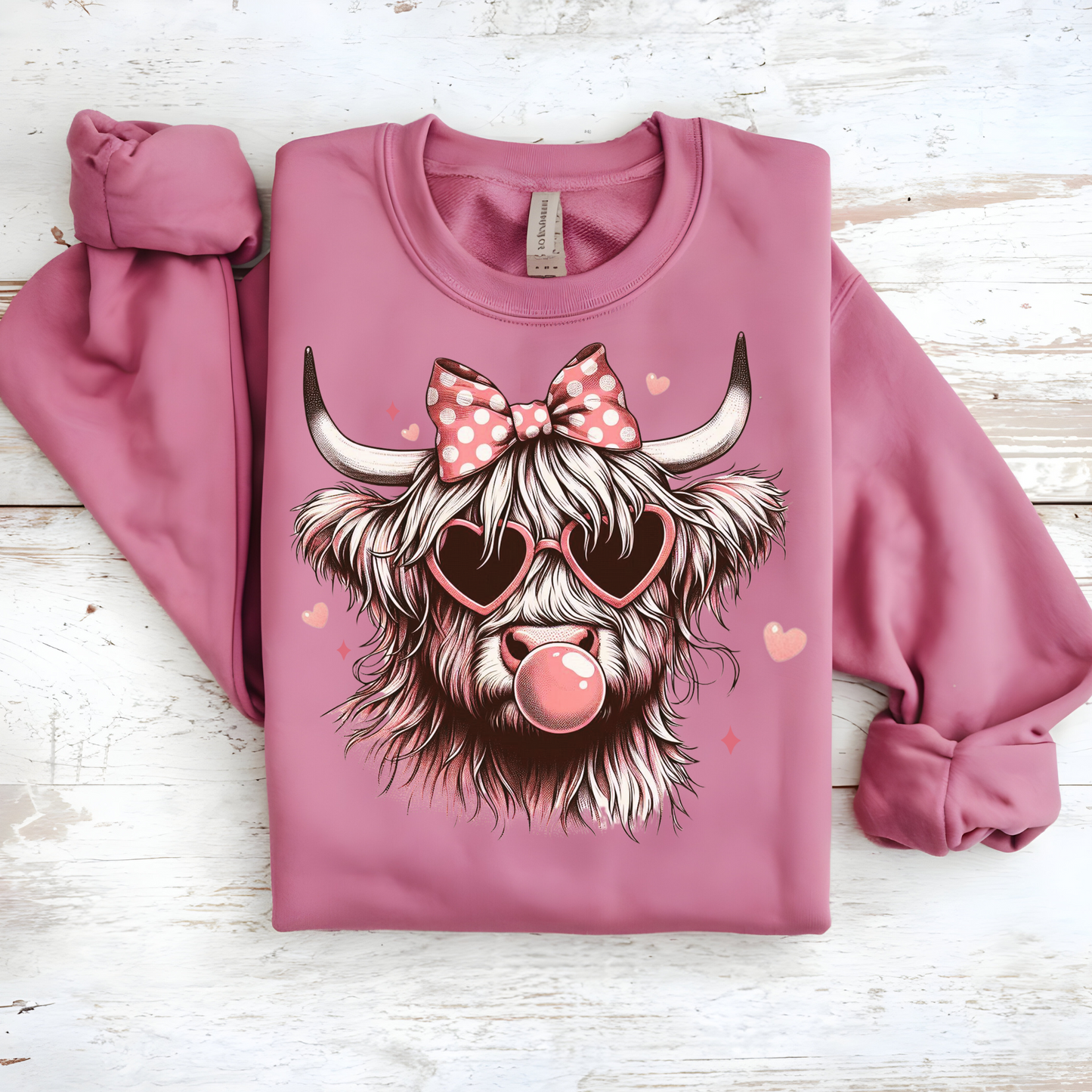 Retro Highland Cow Sweatshirt – Trendy Bubblegum Design with Heart-Shaped Sunglasses and Polka Dot Bow